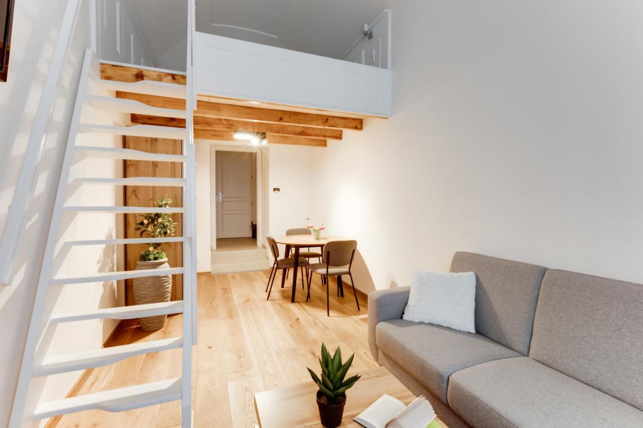 Dream Duplex On Riverside Prague Exterior photo