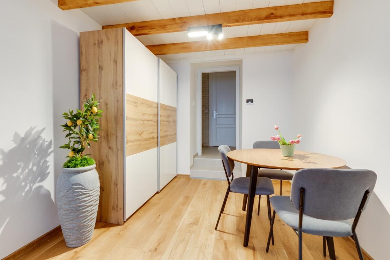 Dream Duplex On Riverside Prague Exterior photo